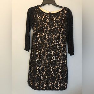 Vince Camuto Size 2 Black Lace Lined 3/4 Sleeve Dress